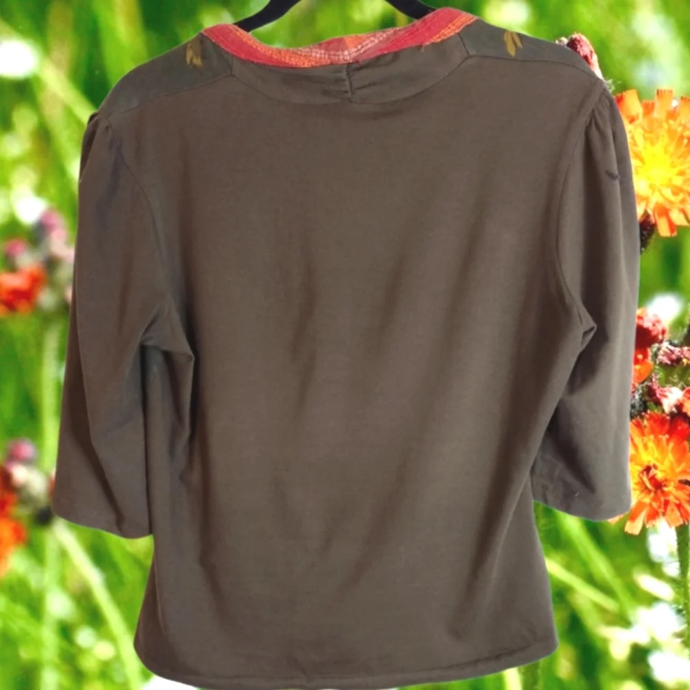 Biography Floral Embroidered Top - Picture 4 of 5